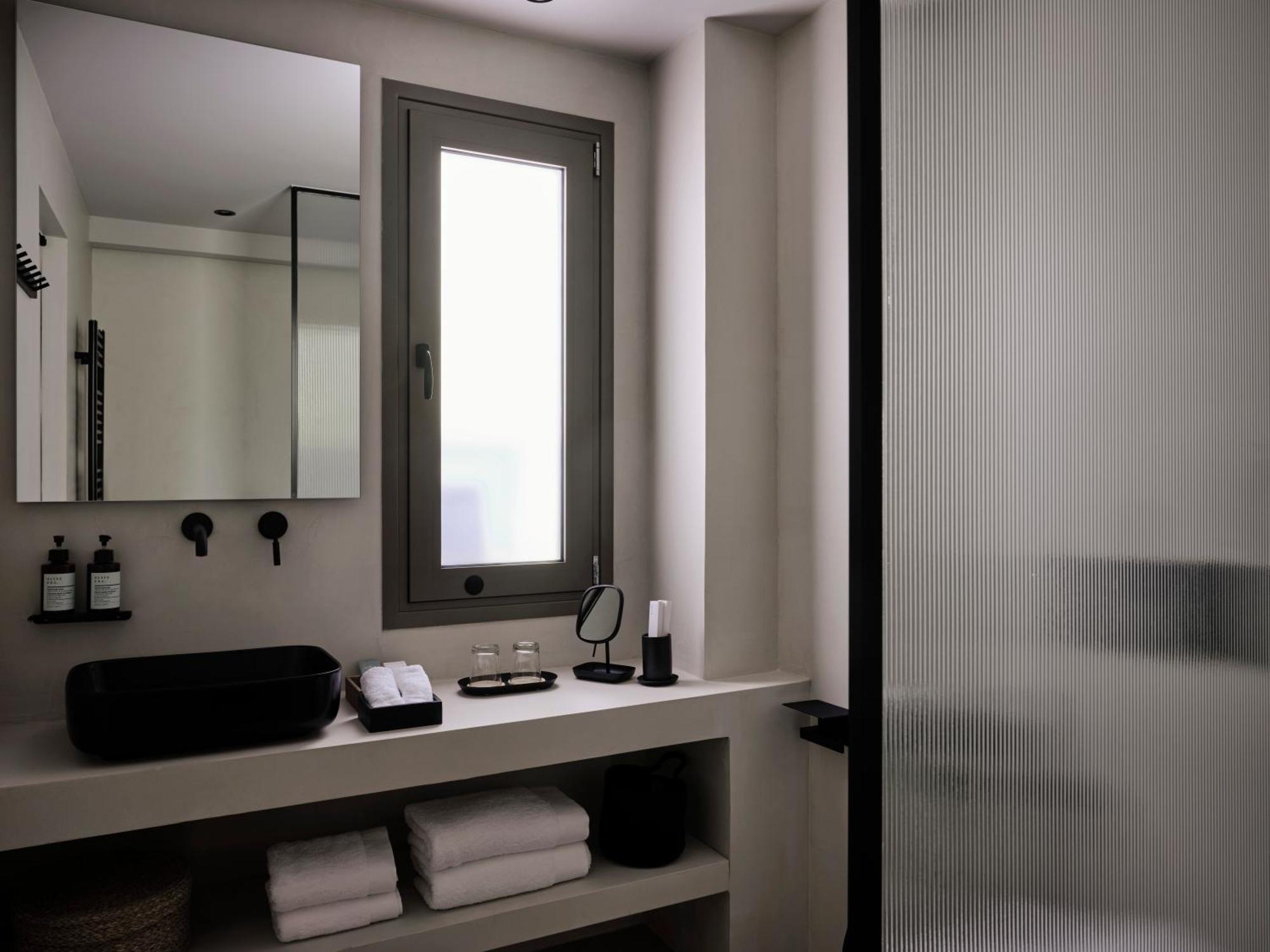 Bond Smart Living Suites 아테네 외부 사진